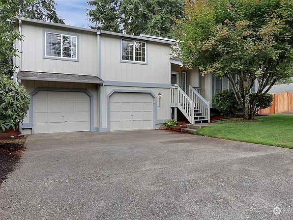 2nd image of 9607 Espirit Court SE