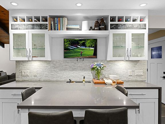 5th image of 1208 Rosewood Cres
