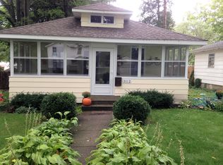 312 S Division St, Whitehall, MI 49461