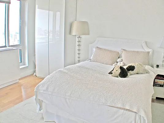 Rented by R New York | media 11