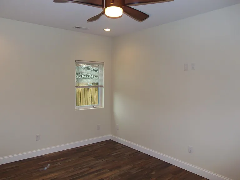 2526 Lynn Ave — Photo 14