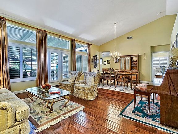 5th image of 7515 Carmenita Ln