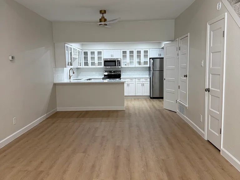 3121 Rosedale Ave — Photo 4