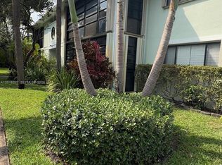 761 NE 199th St APT 102, Miami, FL 33179