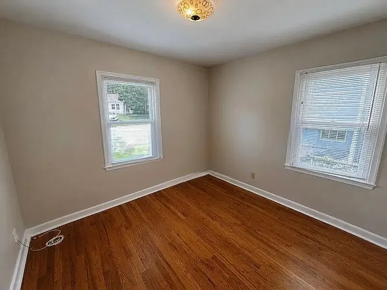 7708 Brocton Ct — Photo 8