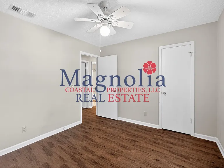 494 Osprey Dr — Photo 17