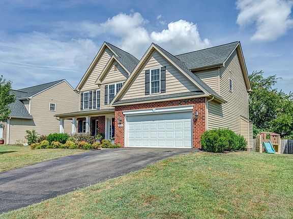 4th image of 2664 Woods Meadow Ln