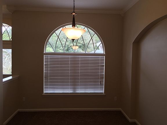 3rd image of 8596 Beresford Ln