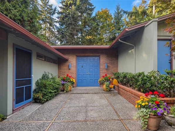 6901 94th Avenue SE, Mercer Island, WA 98040