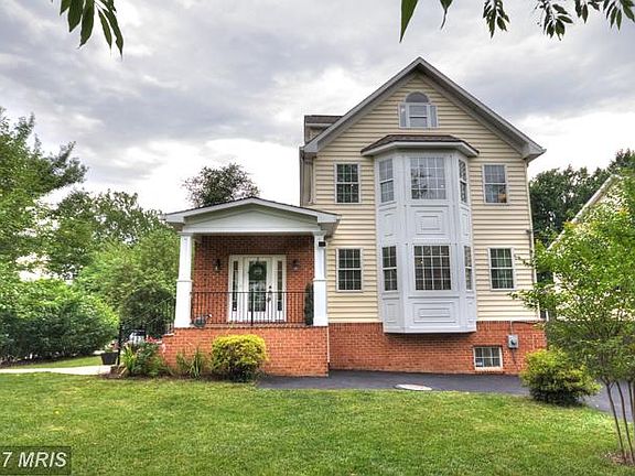 3rd image of 4116 Horseshoe Dr