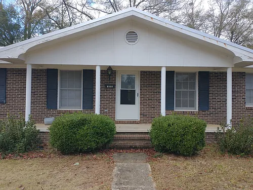1600 Woodland Dr Photo 1
