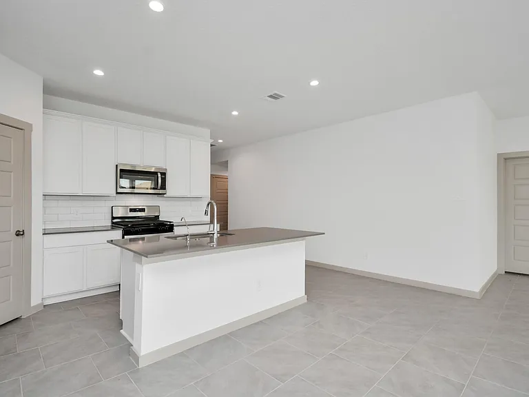 7731 Suffolk Valley Ln — Photo 24