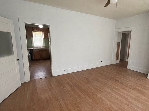 2nd image of 4621 Alamo St