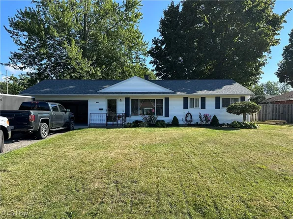 7548 Holly Dr, Mentor On The Lake, OH 44060