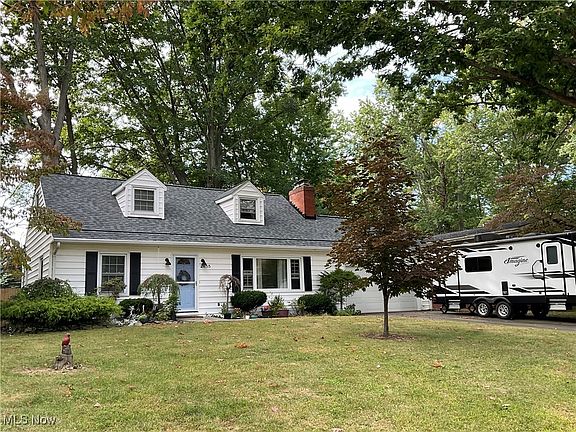 2nd image of 2655 Burlingham Dr