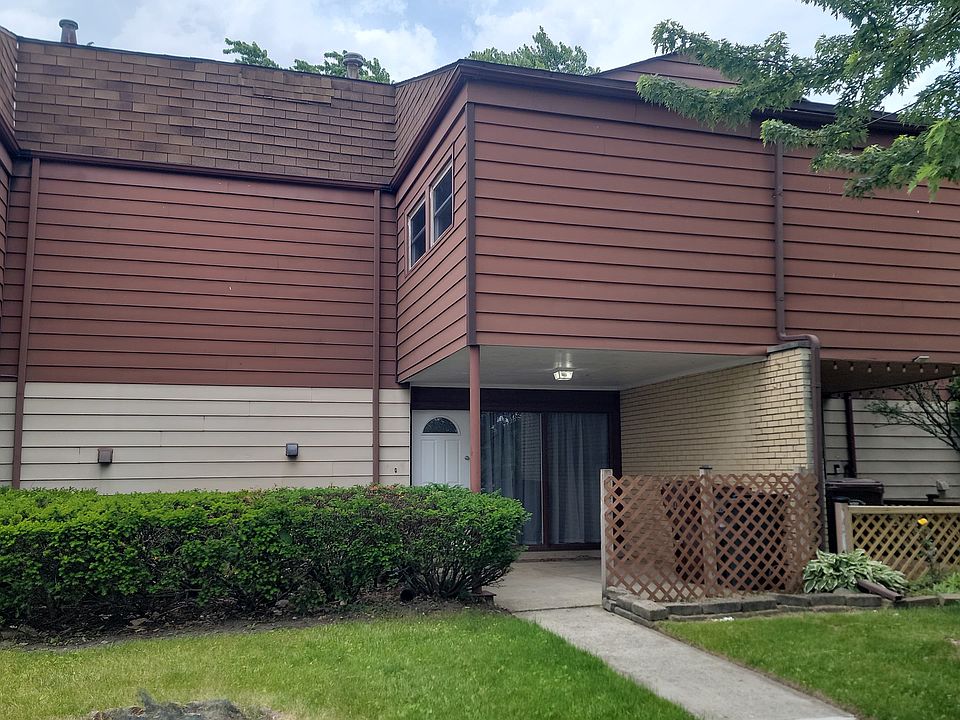1st image of 15907 Debra Dr