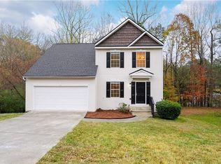 6823 Merrywood Dr, Fairburn, GA 30213