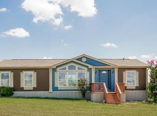 424 High Ridge Dr, Seguin, TX 78155