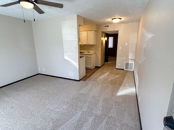 4th image of 5225 Cleveland Ave #5