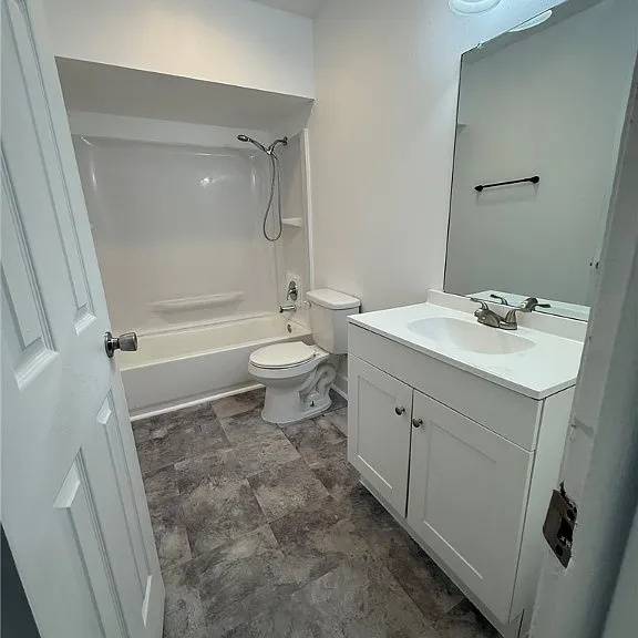 2708 Broadway #5 — Photo 2