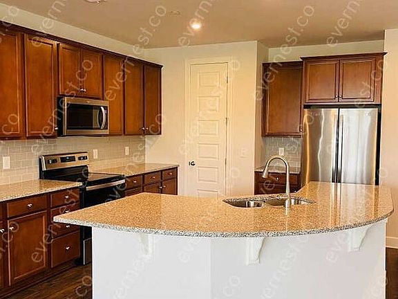 3rd image of 1088 Kirkpark Ct