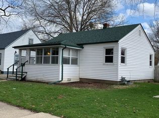3020 Garfield Dr, Rockford, IL 61101