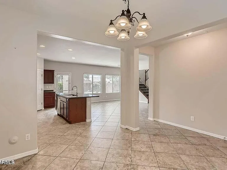 2039 W Kathleen Rd — Photo 7