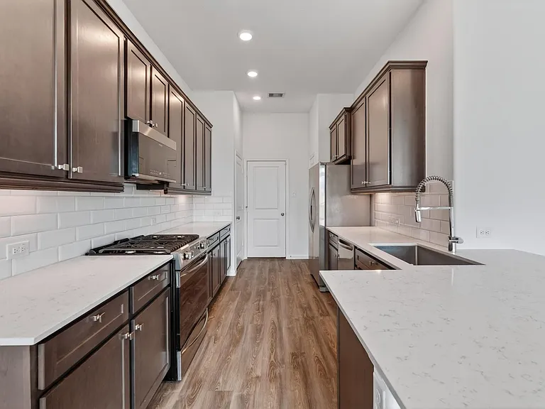 5634 Amber Brook Ln — Photo 19