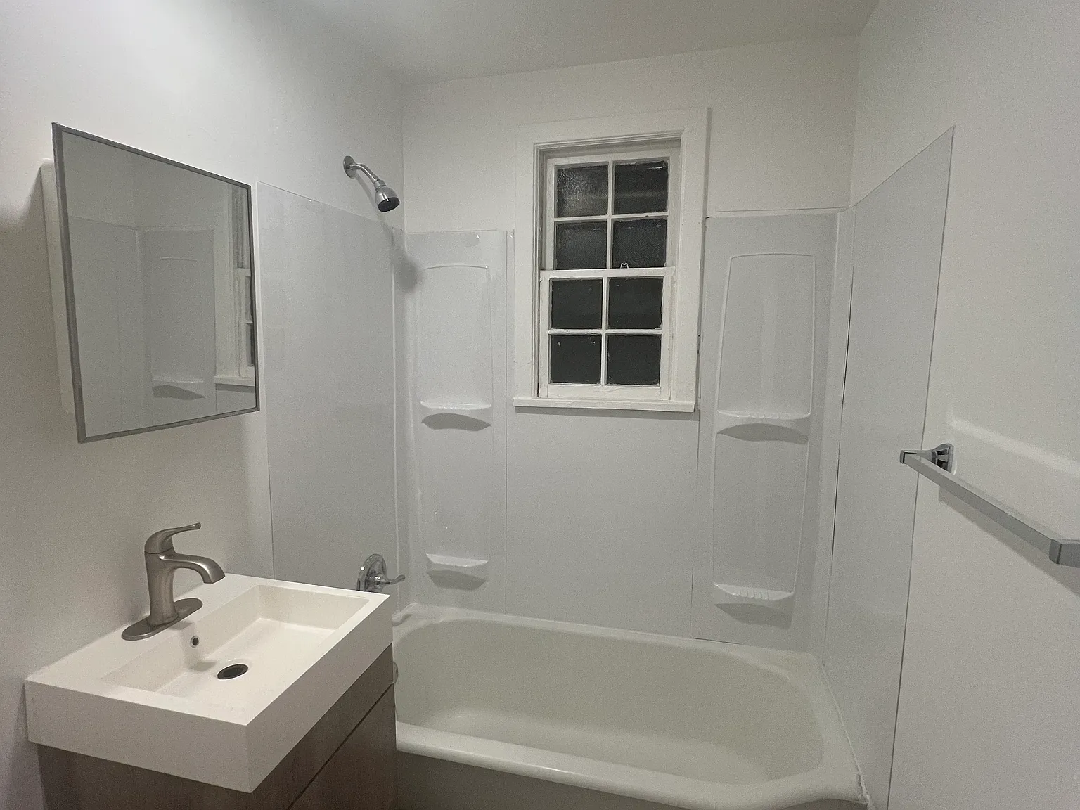 2 bed, 1000 sqft, $1,200 — Photo 4