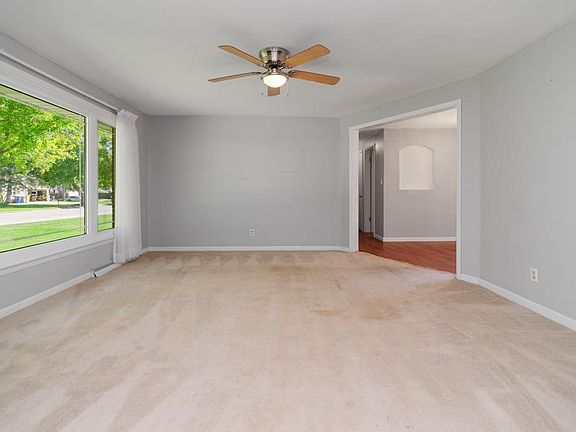 4th image of 919 Morris Ave
