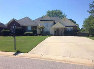 89 Brownstone Loop, Elmore, AL 36025