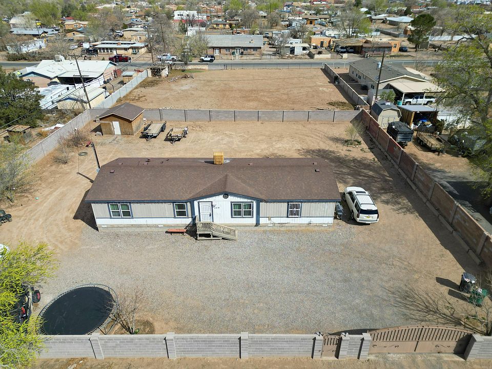1st image of 209 Camino Cuatro SW