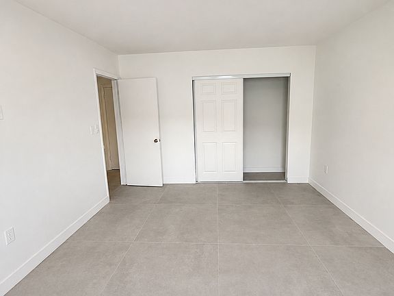 5th image of 3713 SW 90th Ave