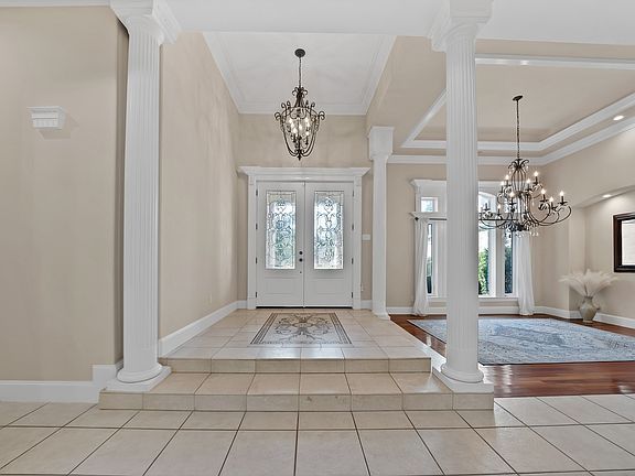 2nd image of 6204 Toscana Cir