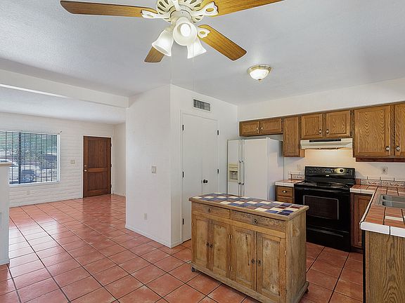 5th image of 2751 W San Juan Ter