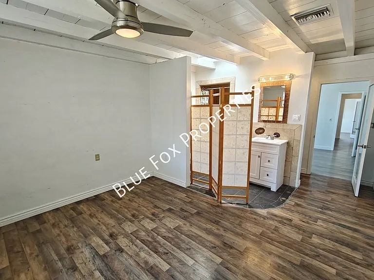 2233 N Isabel Blvd — Photo 31