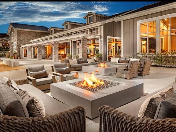 Community Lounge/ Fire Pit