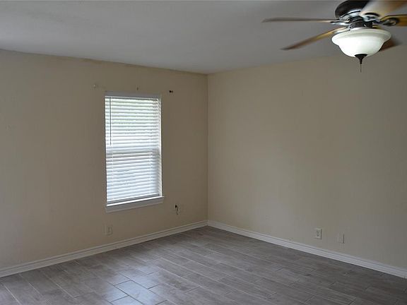 3rd image of 405-407 Fisher St