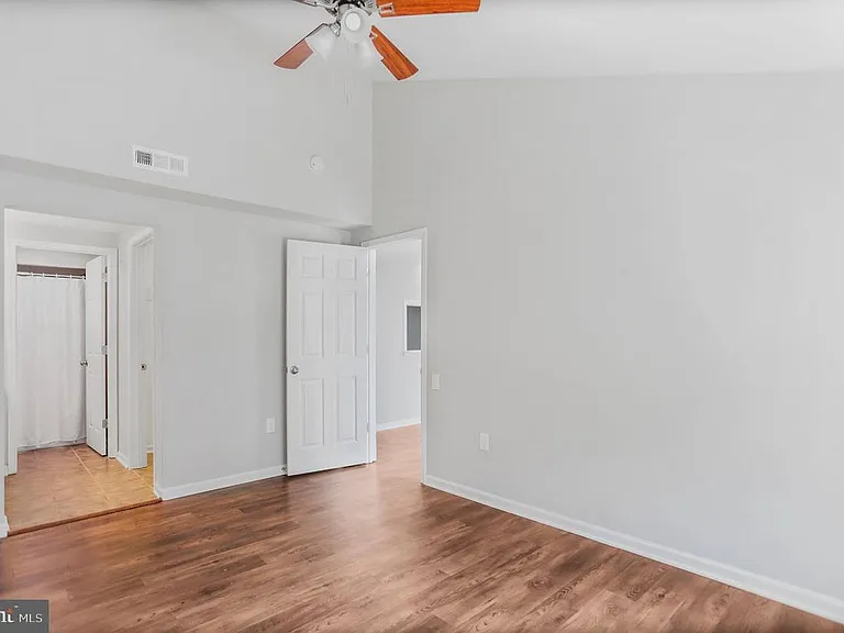 1523 Kensington Dr — Photo 19
