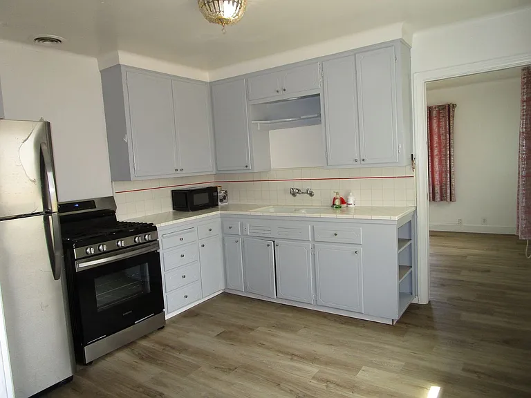 11390 Loma Vista Dr — Photo 3