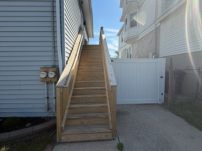 534 Ridgeway St #B — Photo 12