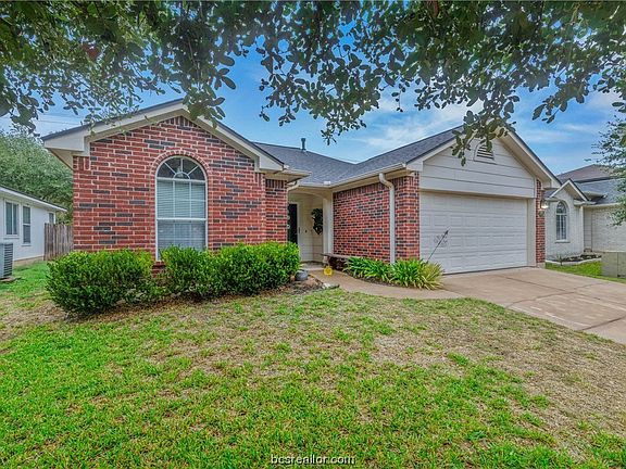 2nd image of 15301 Faircrest Ct