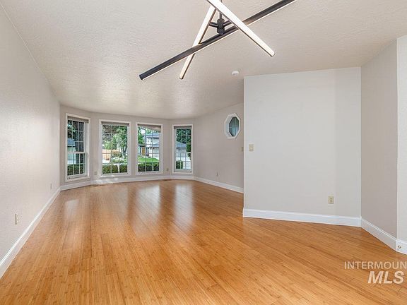 5th image of 9922 W Aladar Ct