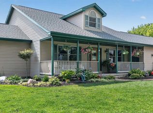 10713 N Gleaner Rd, Freeland, MI 48623