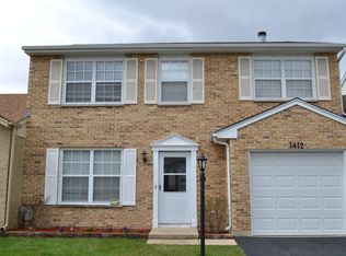 1412 Oxford St, Carol Stream, IL 60188