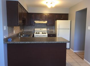 4520 Elm Ave #2N, Brookfield, IL 60513