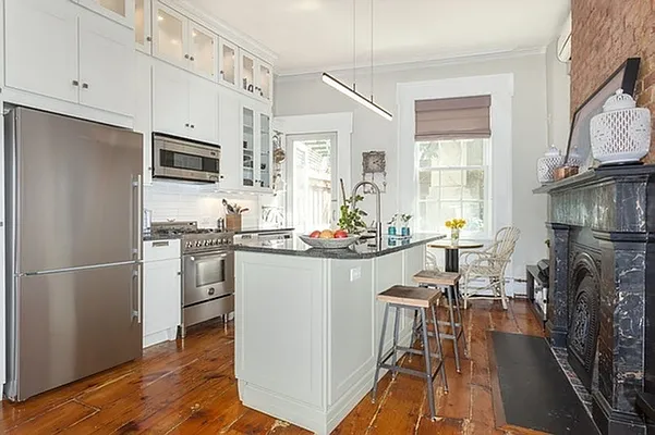 Rented by Brown Harris Stevens | media 7