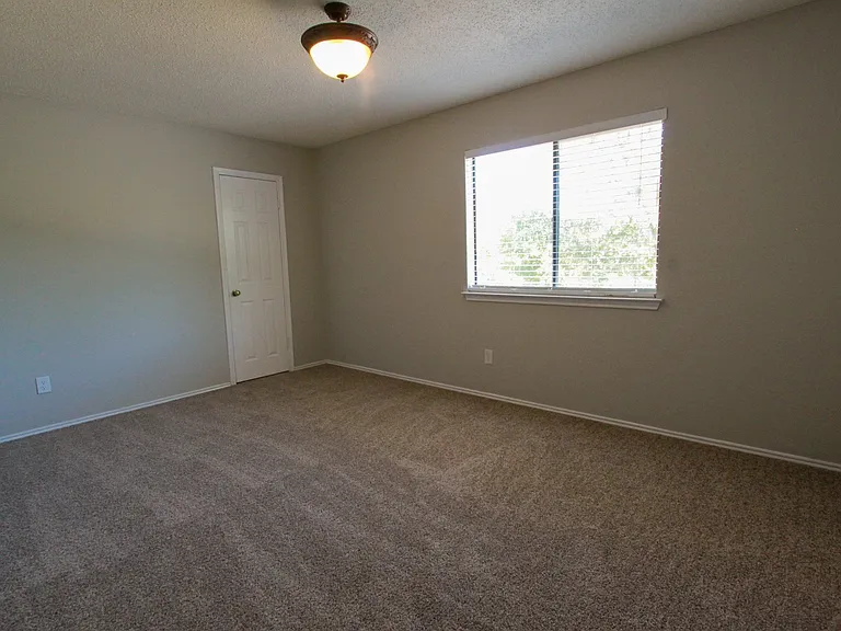 1809 Fawn Ridge Trl — Photo 30
