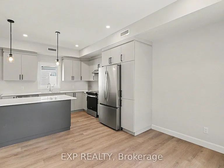 1089 Notre Dame St #5 — Photo 7