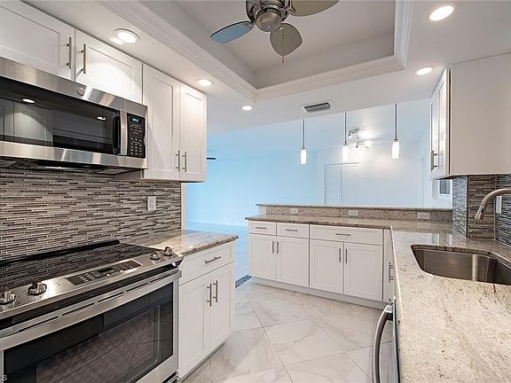 3rd image of 383 Harbour DR #102